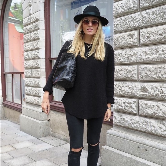 Black Panama Felt Hat - Picture 2 of 2